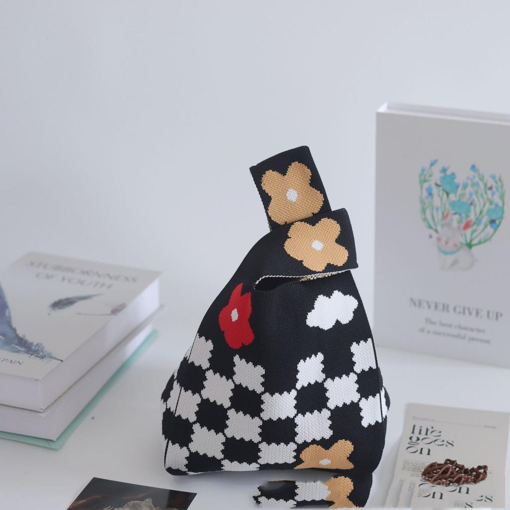 Women's Knot Wrist Bag Handmade Knitted Bag Portable Mini Striped Tote Bucket Phone Bags Large Capacity Autumn Winter Handbags