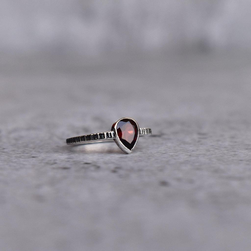 Natural Red Garnet Oxidized Ring Garnet Dainty Ring for Women Sterling Silver Small Stone Ring Bridesmaid Jewelry Unique Gift for Her