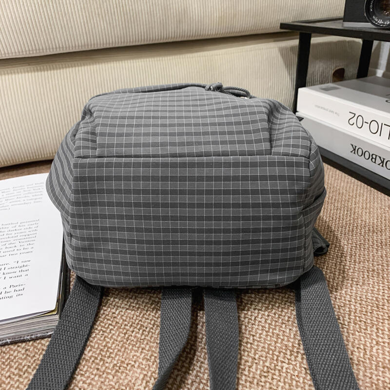 Small Checkered Backpack for Men and Women Fashion Casual Mini Backpack with Zipper Pockets