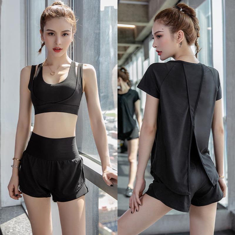 Women's Summer Yoga Wear: Loose Fit Sports Bra & Shorts Two-Piece Set for Running and Casual Activities