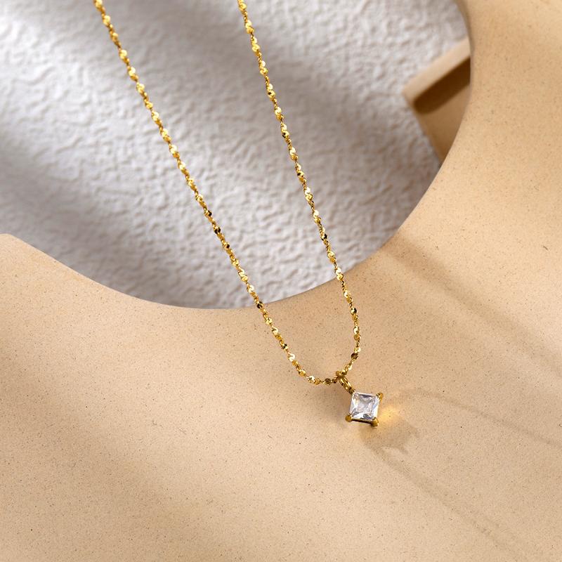 Elegant Square Titanium Steel Necklace for Women Hypoallergenic Slim Clavicle Chain for Wedding Dinner Jewelry Gift