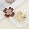 Four-leaf clover plant flower brooch female brooch ins trendy personality temperament anti-light pin with jewelry