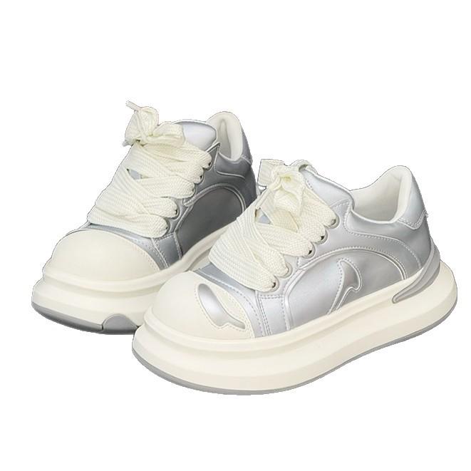 Niche design board shoes women's little white shoes 2025 spring new color matching Guochao casual sports shoes super fire moral training shoes