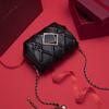 2023 tide chain bag women's shoulder bag crossbody bag to send girlfriend square lock length 19cm high 14cm wide 8cm