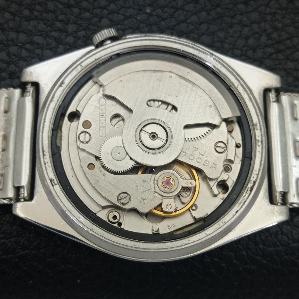 JAPAN VINTAGE SEIKO 5 AUTOMATIC 7009A MENS GREEN COLOR DIAL WATCH A703048-1 R212-a703048