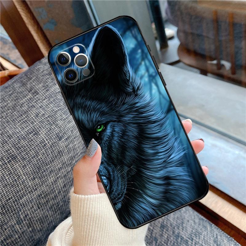 Starry Animal Wolf Phone Case For iPhone 16 14 13 12 11 15 Pro Max 12 13 Mini XR 15 16 Plus 16e Cover Shell