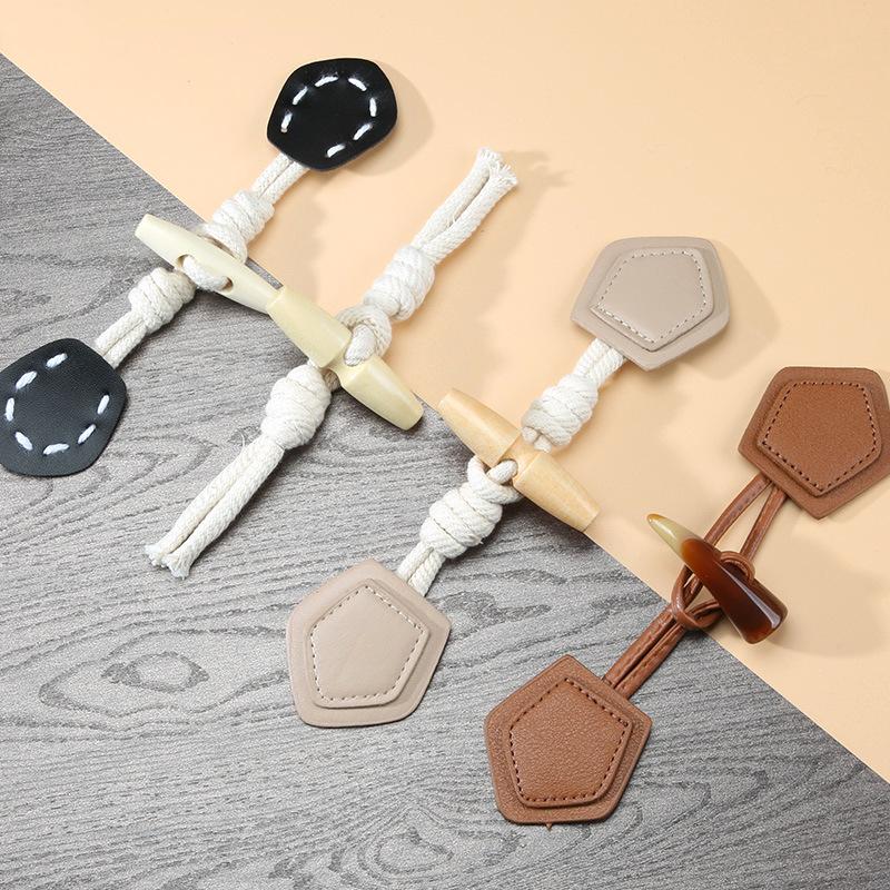 1 Pair Horn Buttons Duffle Coat Jacket Fasteners Toggle with Leather Patch Buckle Buttons for Overcoat Decor Sewing Accessories