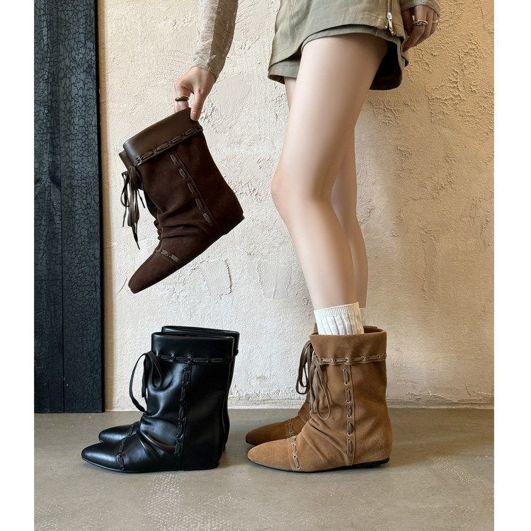 Niche Retro Heightening Pile Boots Women's Short Boots 2025 Autumn New Absolutely Unique Pleated Western Cowboy Boots