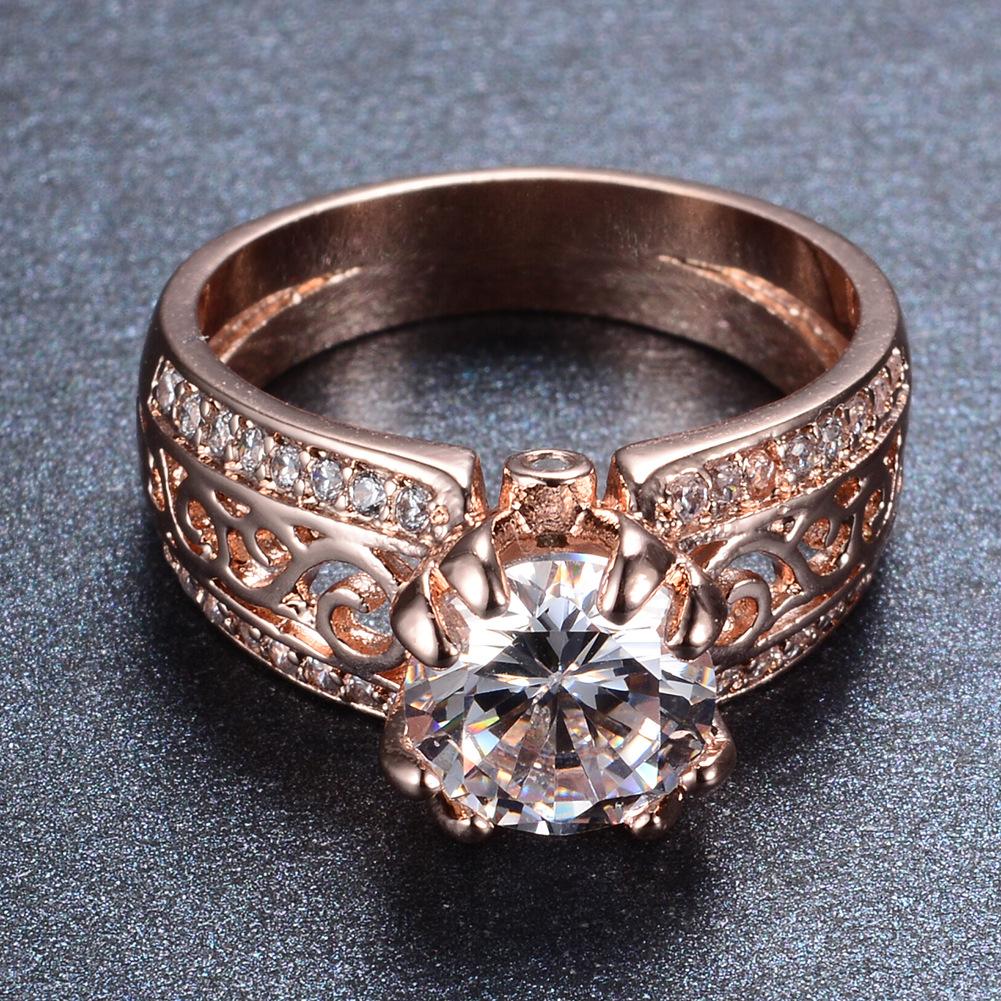 Retro Rose Gold Double Claw Round Diamond Edge White Diamond Ring Female Personalized Small Jewelry