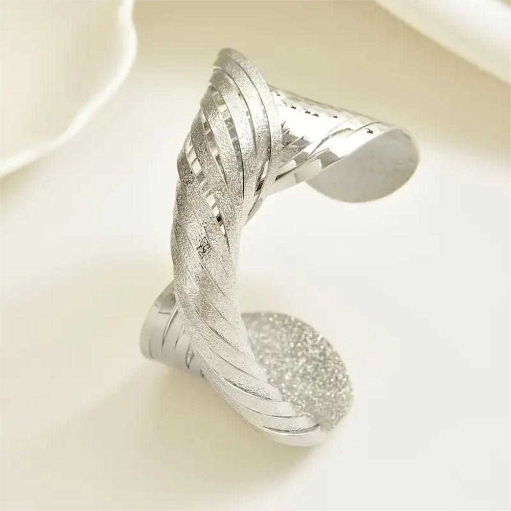 Vinatge Matte Twisted Line Design Cuff Bangle for Women Men Hip Hop Style Bangles Versatile Daily Wear Jewelry Gifts