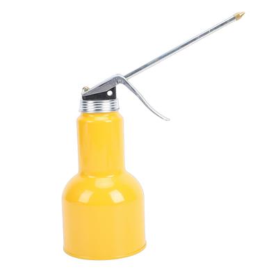 Hand Pump Oiler Can 500ml Capacity Cast Iron Hand Pump Oiling Spray Can with Metal Spout