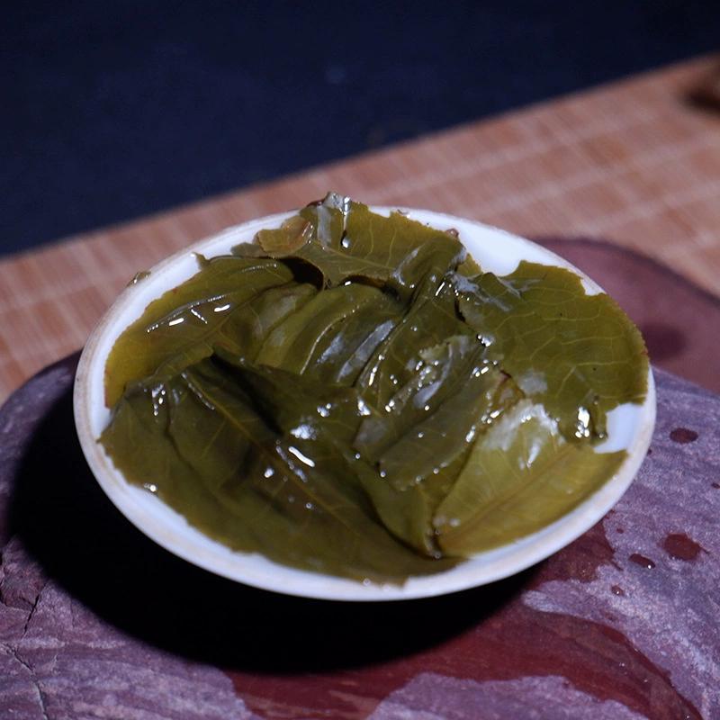 Premium Yunnan Tea Tree King Brown Raw Pu'er Tea Cake 357g