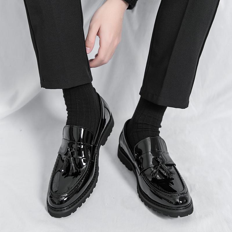Scarpe Formale da Uomo in Pelle Stile Classico Mocassini Slip-On Punta Tonda Traspiranti Antiscivolo Scarpe da Lavoro Vestito Matrimonio Ufficio Casual