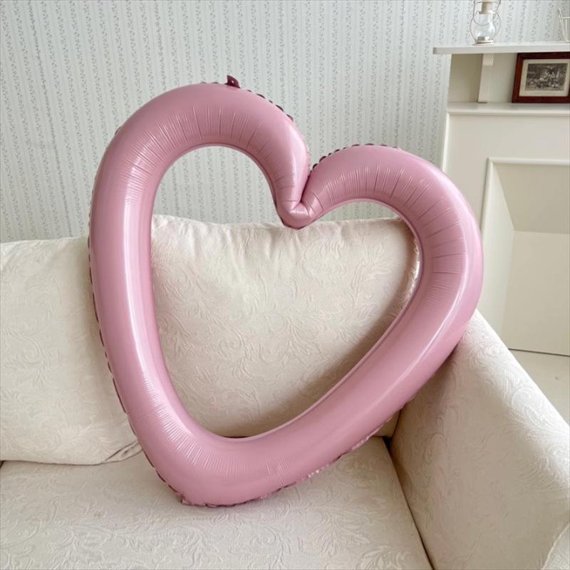 Large Heart-Shaped Aluminum Foil Balloon Frame for Party Decoration