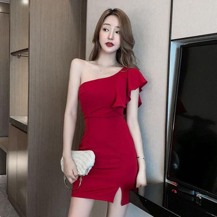 Sexy slanted shoulder slim hip dress women's summer fashion off-the-shoulder Internet celebrity temperament socialite dress