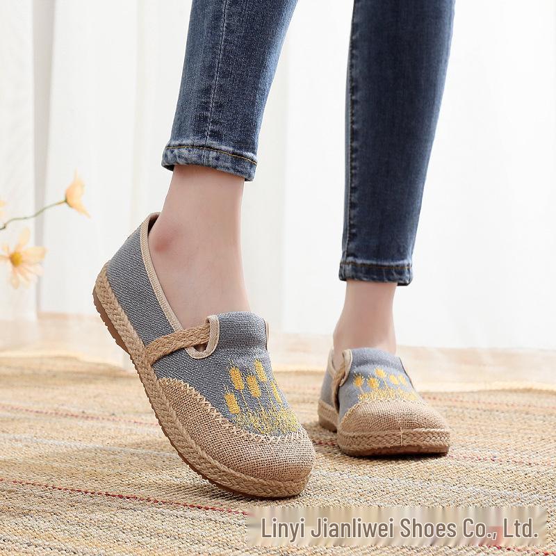 Embroidered Ethnic Low-Cut Linen Shoes for Spring & Autumn - Comfortable Middle-Aged & Elderly Women's Footwear