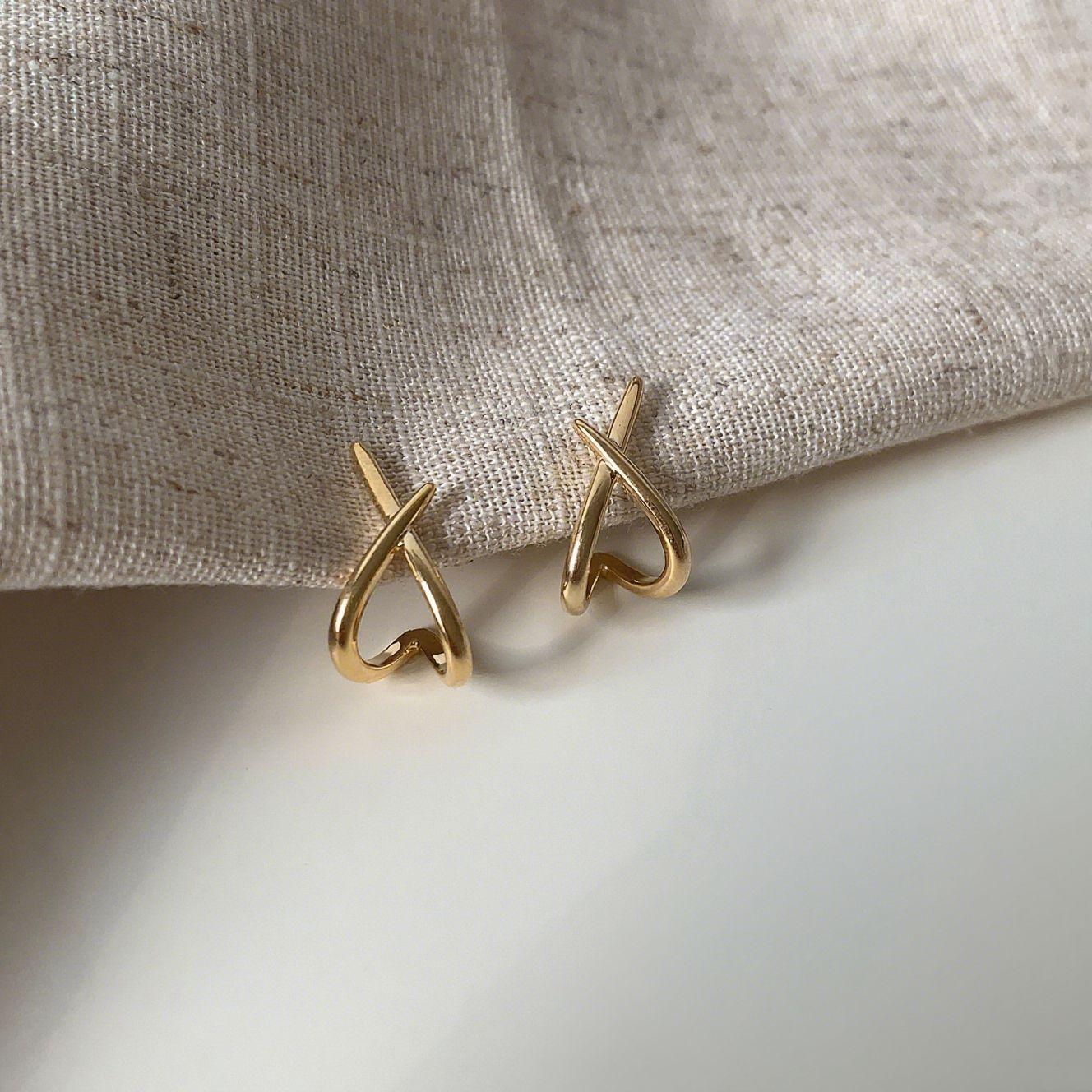 

Popular Geometric Earrings Minimalist Cross Personality Fashion New Women s Simple Hundreds of Three-dimensional Ornaments Earrings Ladies Jewelry