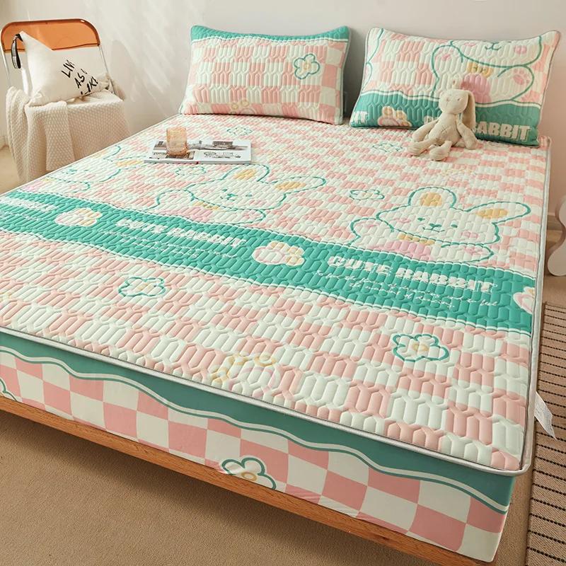 Atmungsaktive Kühlende Bettmatte aus Naturlatex für den Sommer Gesteppte Glatte Eis-Seide Spannbettlaken und Kissenbezüge