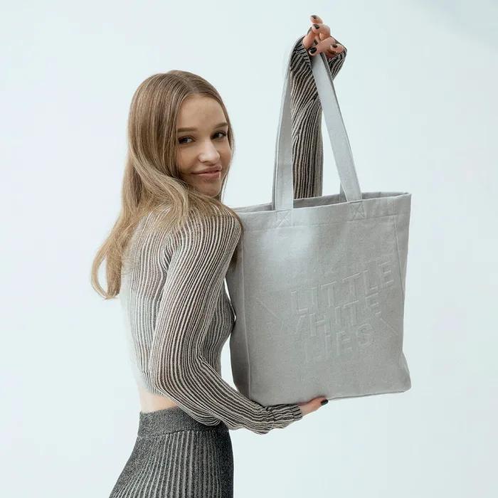 CANDY CRUSH DENIM TOTE v LIGHT GREY
