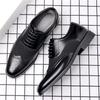 Fashion Retro Fashion New Men's Pointed Mixed Color Lace Up Leather Oxford Shoes Designer Formal Wedding Prom Dress Homecoming Footwear