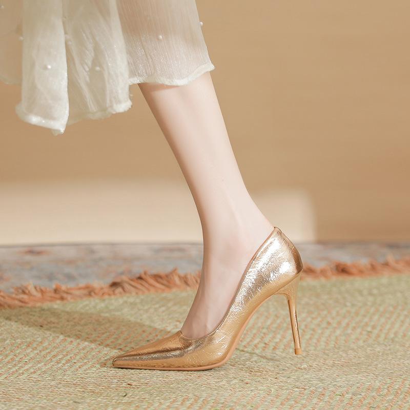 Silberne High Heels Damen Stiletto neuer Rock Temperament weiches Leder gold spitz nicht müde Füße vielseitig Brautjungfer Schuhe