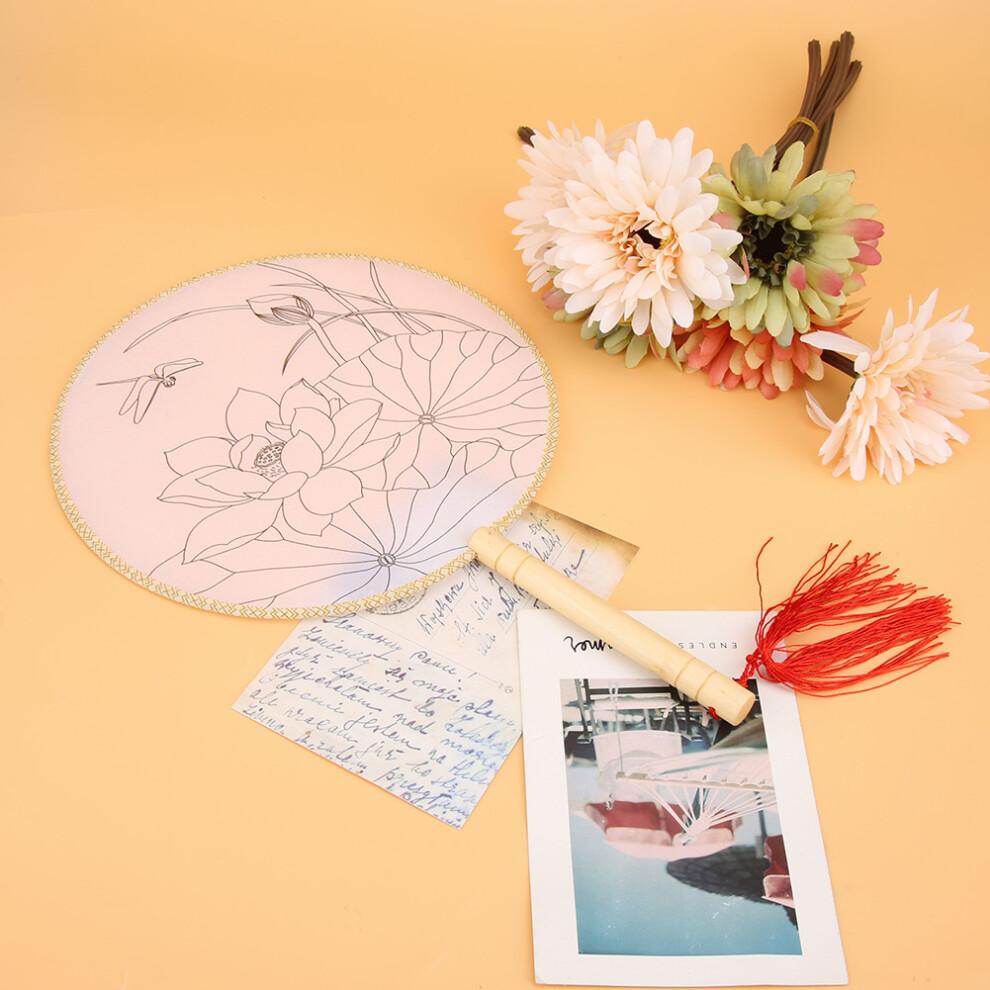 Chinese Style Hand Fan Traditional Silk Dance Fan with Decorative Tassel Elegant Round Hand Fan for Wedding Party Home Decoration