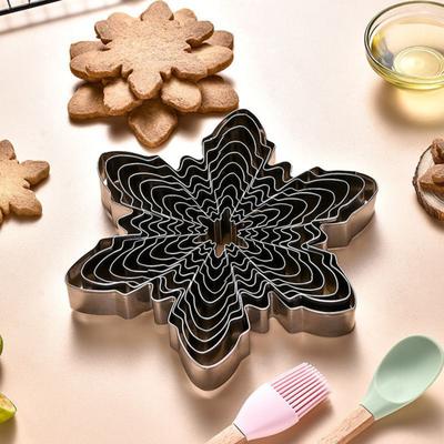 Set 10 Pezzi Tagliabiscotti Fiocco di Neve di Natale Acciaio Inossidabile Stampo 3D Albero Strumenti da Forno Antiaderenti per le Feste