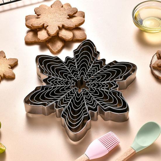 10Pcs Christmas Snowflake Cookie Cutter Set Stainless Steel 3D Tree Mold Non-Stick Baking Tools for Holiday