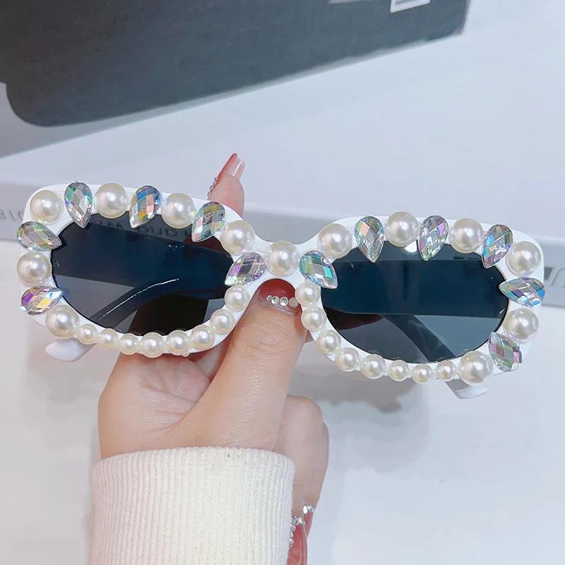 Fashion Vintage Pearl Sunglasses Women Punk Luxury Designer Diamond Square Shades UV400 Trendy Elegant Ladies Sun Glasses