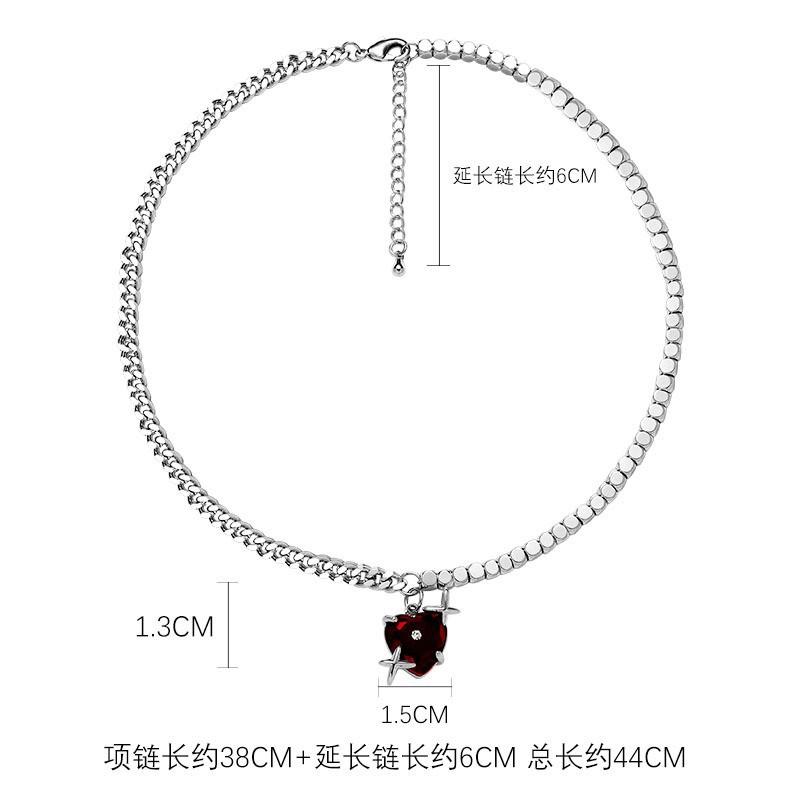 Four-pointed star love necklace wholesale dark wind sweet cool sweater chain exquisite gift item