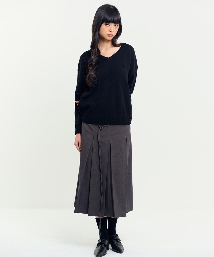 RAVEROUS Spring V-Neck Knit