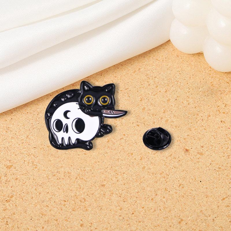 Original Cartoon Katze Metall Brosche Niedliche Tier Serie Schwarze Katze Pistolen Abzeichen Heiß verkaufte Pin Zubehör