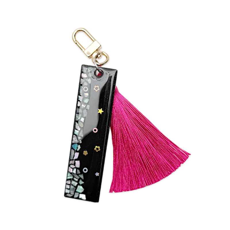 Making a Mother-of-Pearl Resin Keychain - 1-Person Set