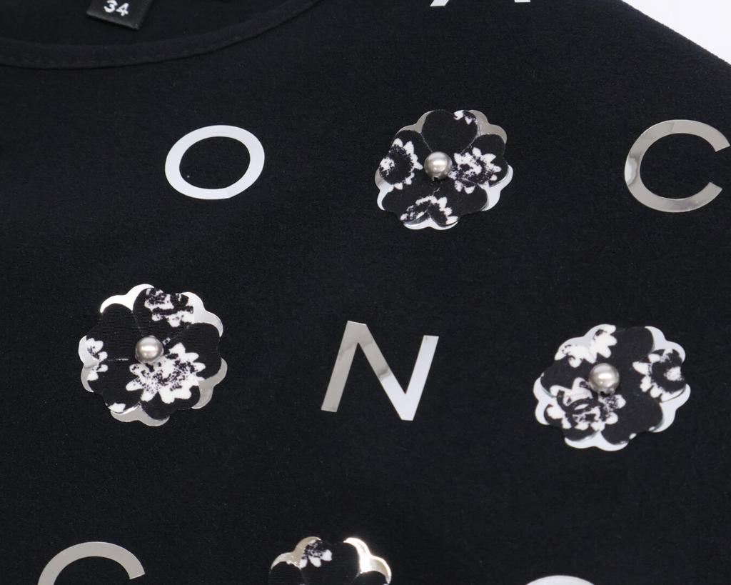 CHANEL Beautiful item, genuine Japanese product, P70789V61962, Camellia & Icon Pearl Silk T-shirt, Cut and sewn tops 34 blackUsed