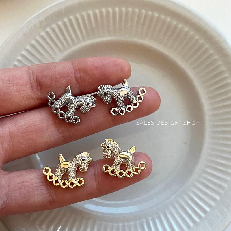Diamond-Studded Silver Needle Horse Earrings: Elegant, Versatile, and Luxurious