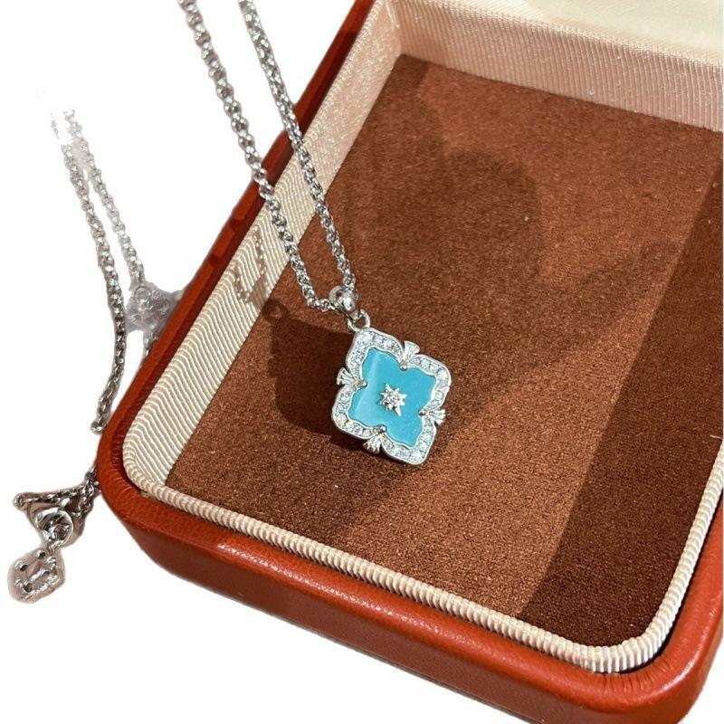 French Vintage Buchi Rhombus Clover Tianhe Pine Set Versatile Premium Light Luxury Necklace Bracelet Earrings Ring