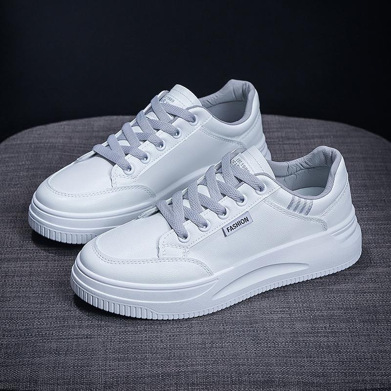 Små vita skor Damversion Tjock sula Vår Nya Läder Ofta Sålda Damskor Studenter Allmatch Casual Skor
