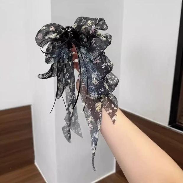 Rain of Flowers: Vintage Butterfly Hairpin for Women in New Chinese Style, Perfect for Hanfu and Cheongsam