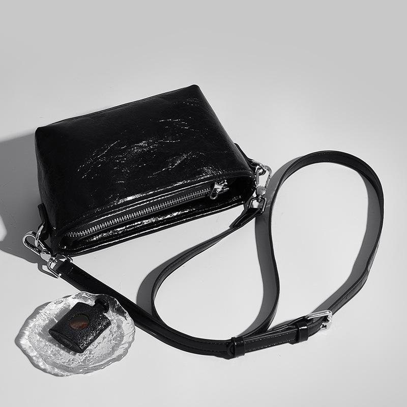 New Leather Bag with Burst Pattern Crossbody Bag, Fashionable and Simple Bag, Versatile Commuting Women's Shoulder Bag