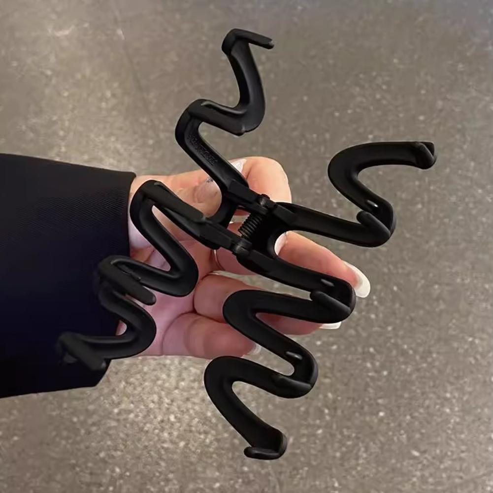 Simple Niche Curvilinear Shape Hairpin Hair Claw Clip Solid Color Durable Headwear Hair Clip Hair Accessory for Women