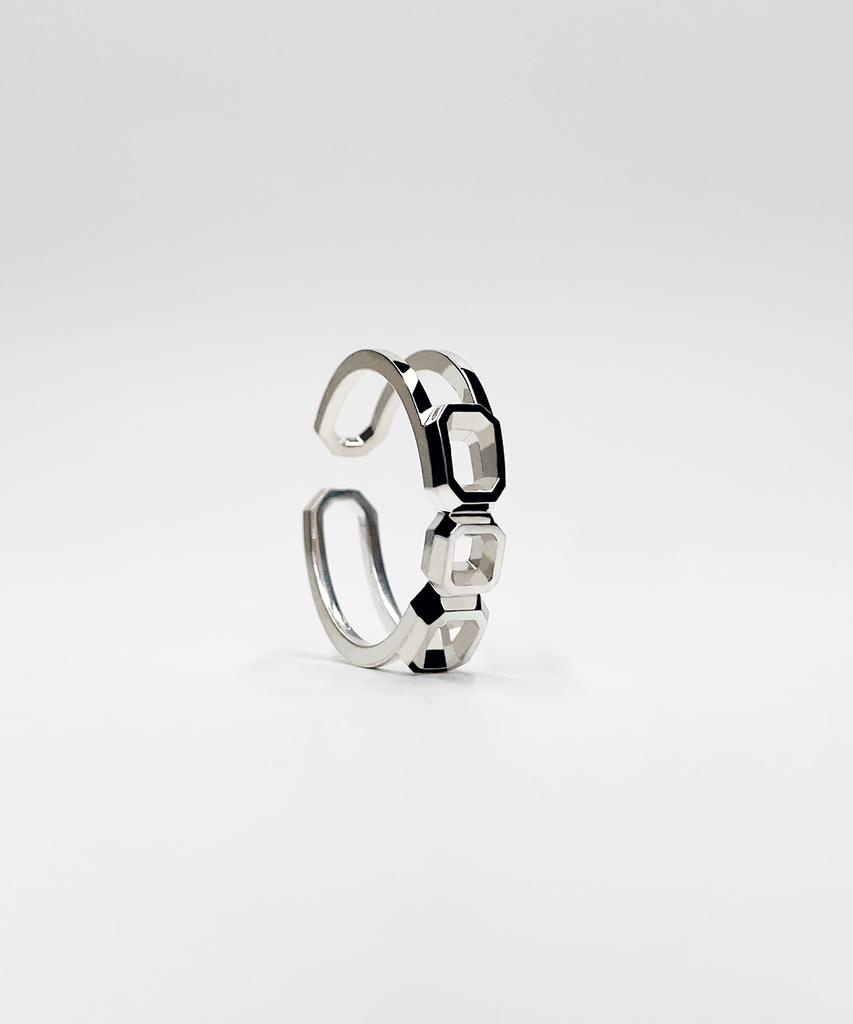 Kudos Interlocking Triple Octagon Ring