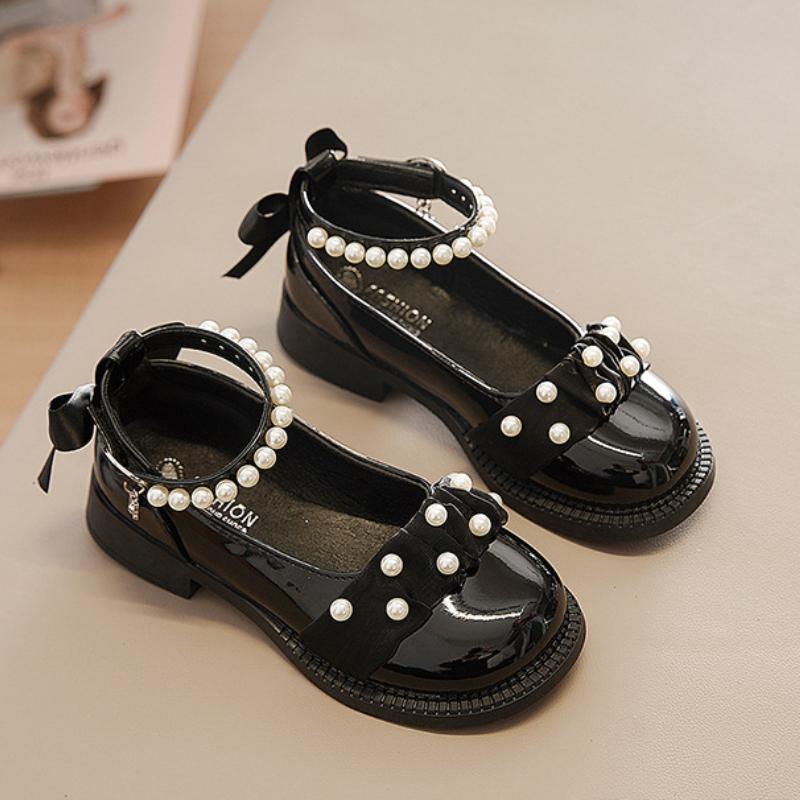 

Children s shoes, girls leather shoes, spring and autumn fashion, soft soled princess shoes, medium to large children s and girls student shoes 37 чорний