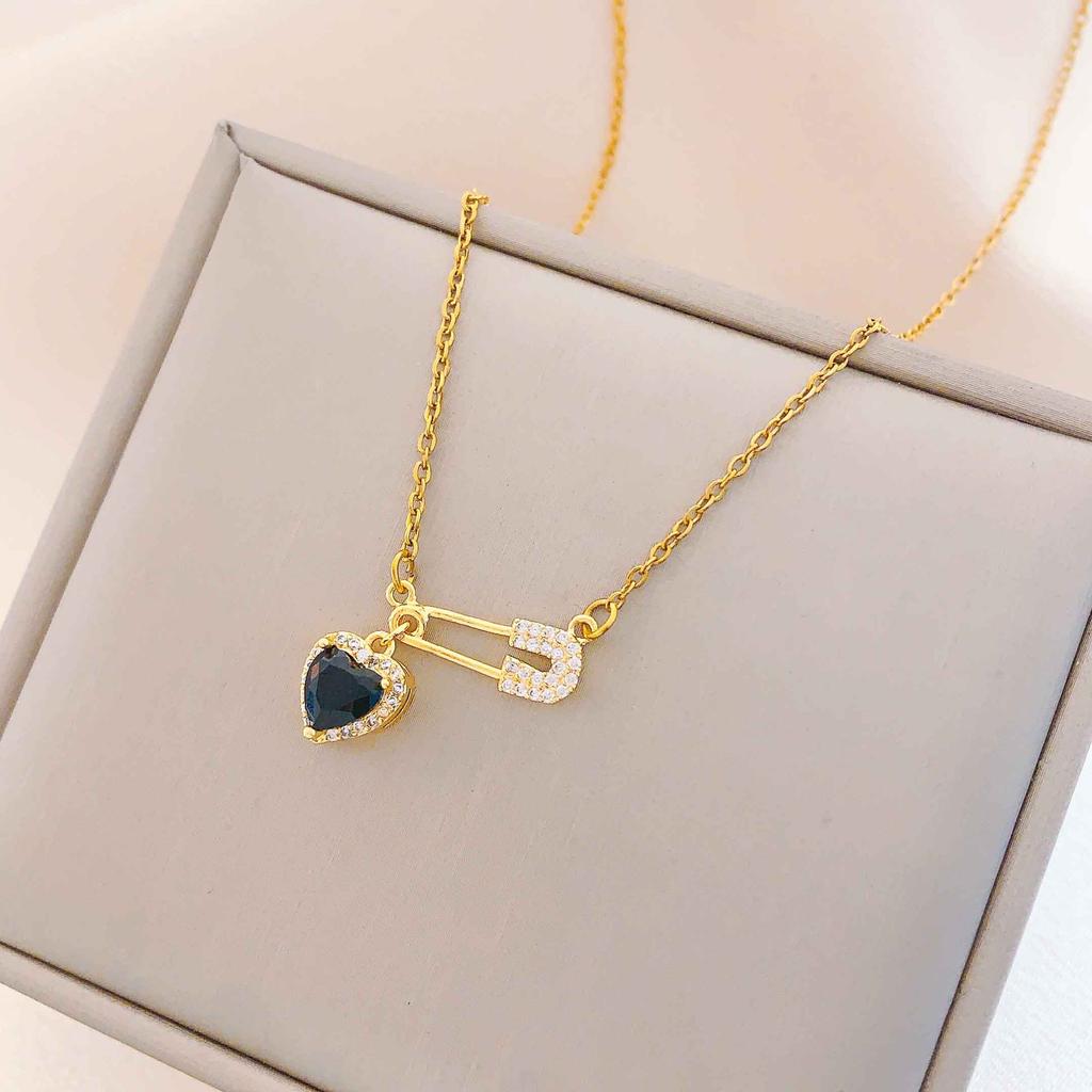 Necklace European and American Love Pin Necklace Female Personality Light Luxury Titanium Steel Collarbone Chain Wind Advanced Sense Niche