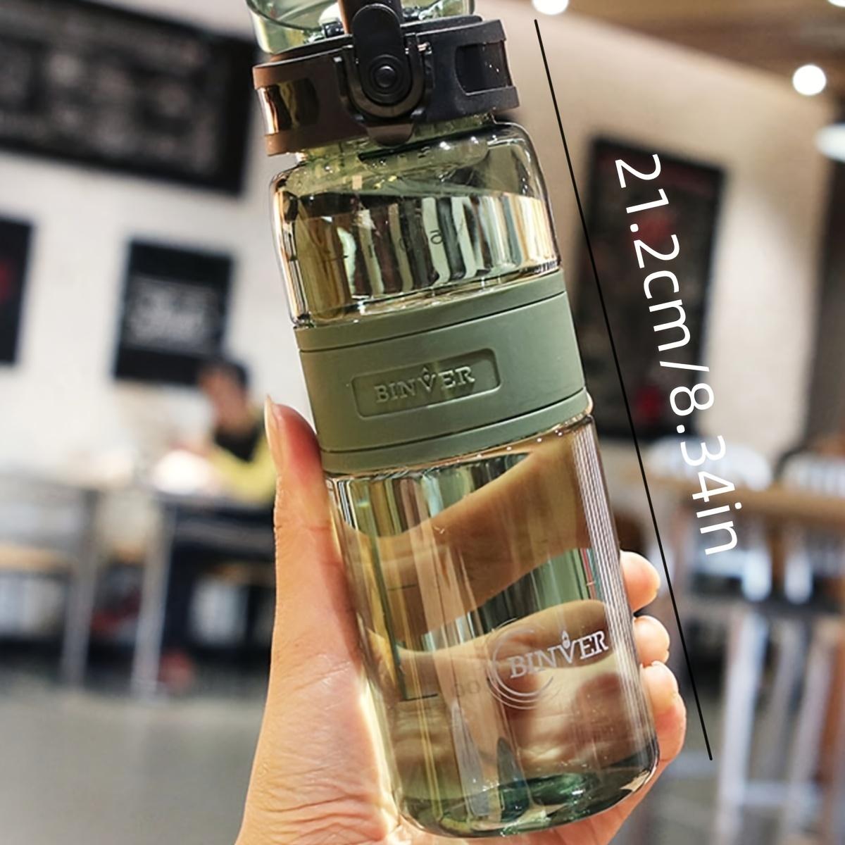 

1 шт. 500 мл портативная спортивная бутылка для воды, прозрачная пластиковая кружка для воды с ручкой, подходит для походов на открытом воздухе, занятий спортом и фитнесом, ежедневного использования в помещении зелёный