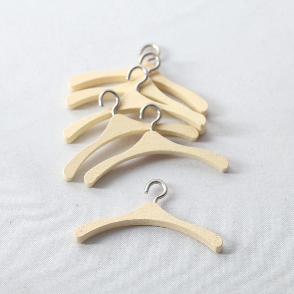 5pcs 1:12 Dollhouse Miniature Wood Clothes Hanger Model Coat Hanger Pretend Play Furniture Decoration DIY Accessories