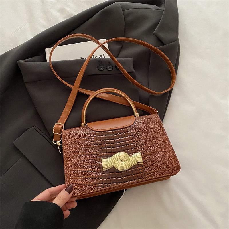 

Нова сумка з крокодиловим візерунком, модна сумка через плече, нішева, висококласна, з темпераментом, на плече, месенджер, маленька сумка коричневий