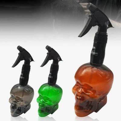 Totenkopf Design Friseursprayflasche Großes Fassungsvermögen Kontinuierlicher Nebel Gießkanne Retro 500ML Nachfüllbare Flaschen Salon