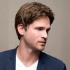 European and American Style Men’s Natural Look Fluffy Short Brown Wig with Side-Parted Bangs