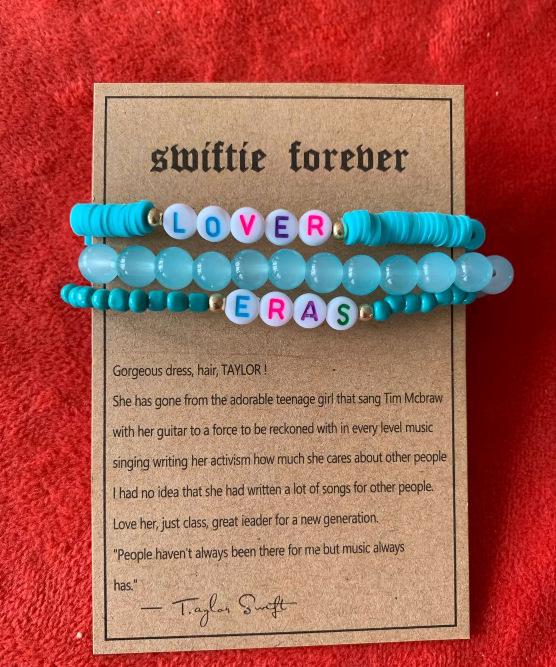Taylor Swiftie Freundschaft Polymer Clay Armband Set mit englischem Buchstabenlogo