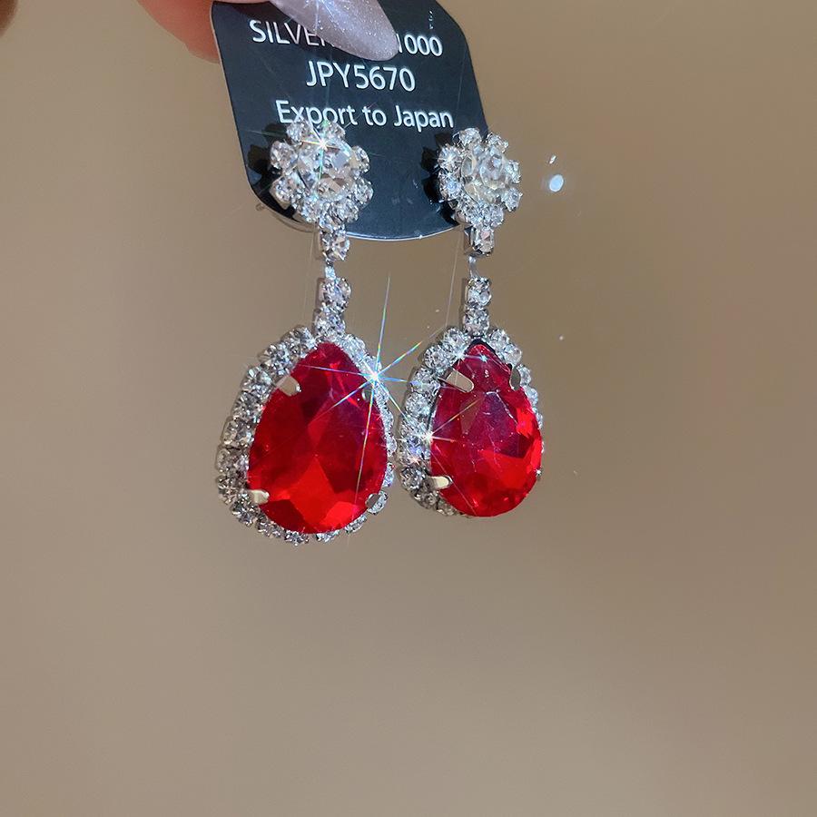 Silver Needle Retro Geometric Rhinestone Water Drop Earrings - Luxurious High-End Studs for Exquisite Fashion.
